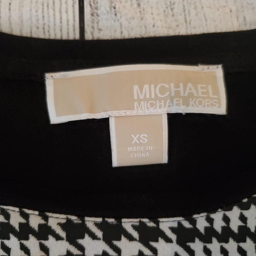 Michael Kors Long Sleeve Houndstooth Top